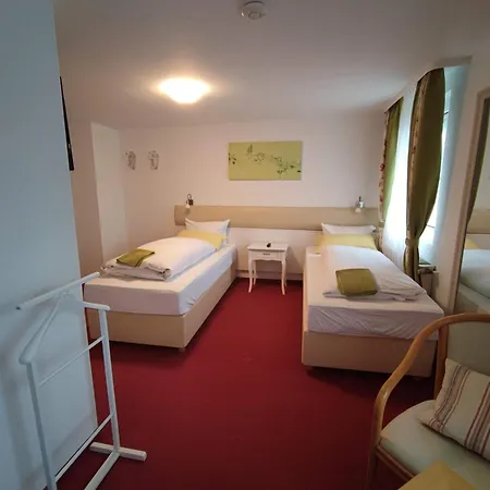 In Guest - Forelle - Doppelzimmer بيت ضيافة *